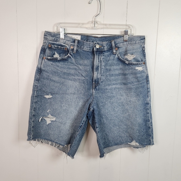 Gap High Rise Distressed Denim Bermuda Jean Shorts Raw Hem Size 14 32 Womens - Picture 1 of 9